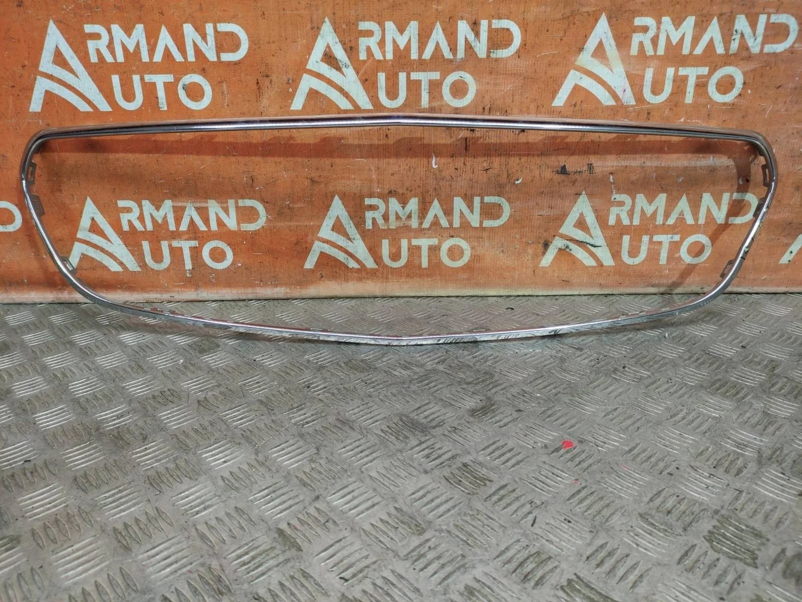 Окантовка решетки радиатора Mercedes -Class 2016-2020 W213, S213, C238