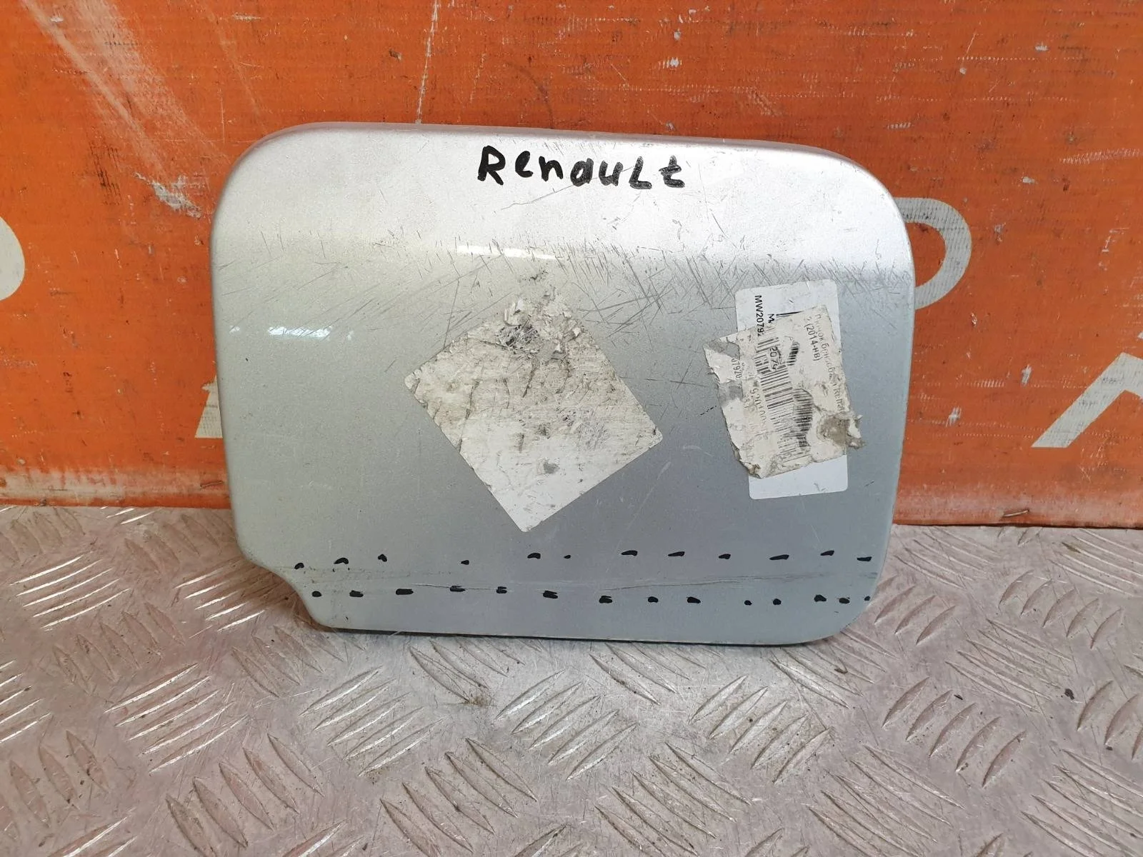 Лючок бензобака Renault Logan 2012-2018