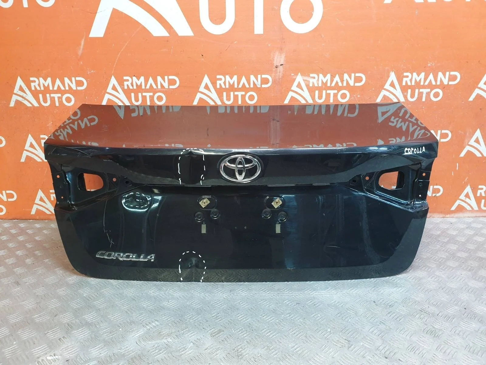 Крышка багажника Toyota Corolla 2018-нв 12 E210