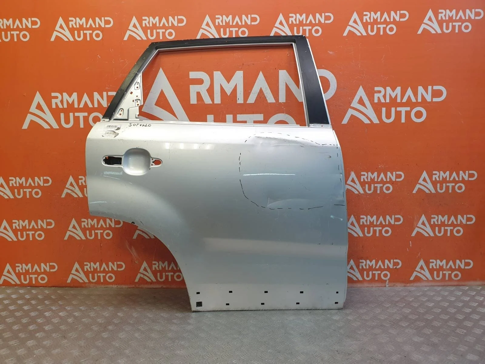 Дверь Kia Sorento 2009-2019 XM