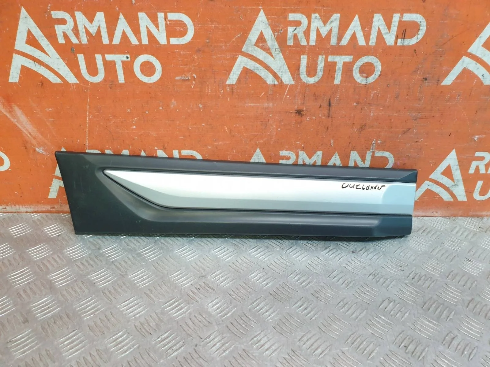 Молдинг двери Mitsubishi Outlander 2015-нв 3