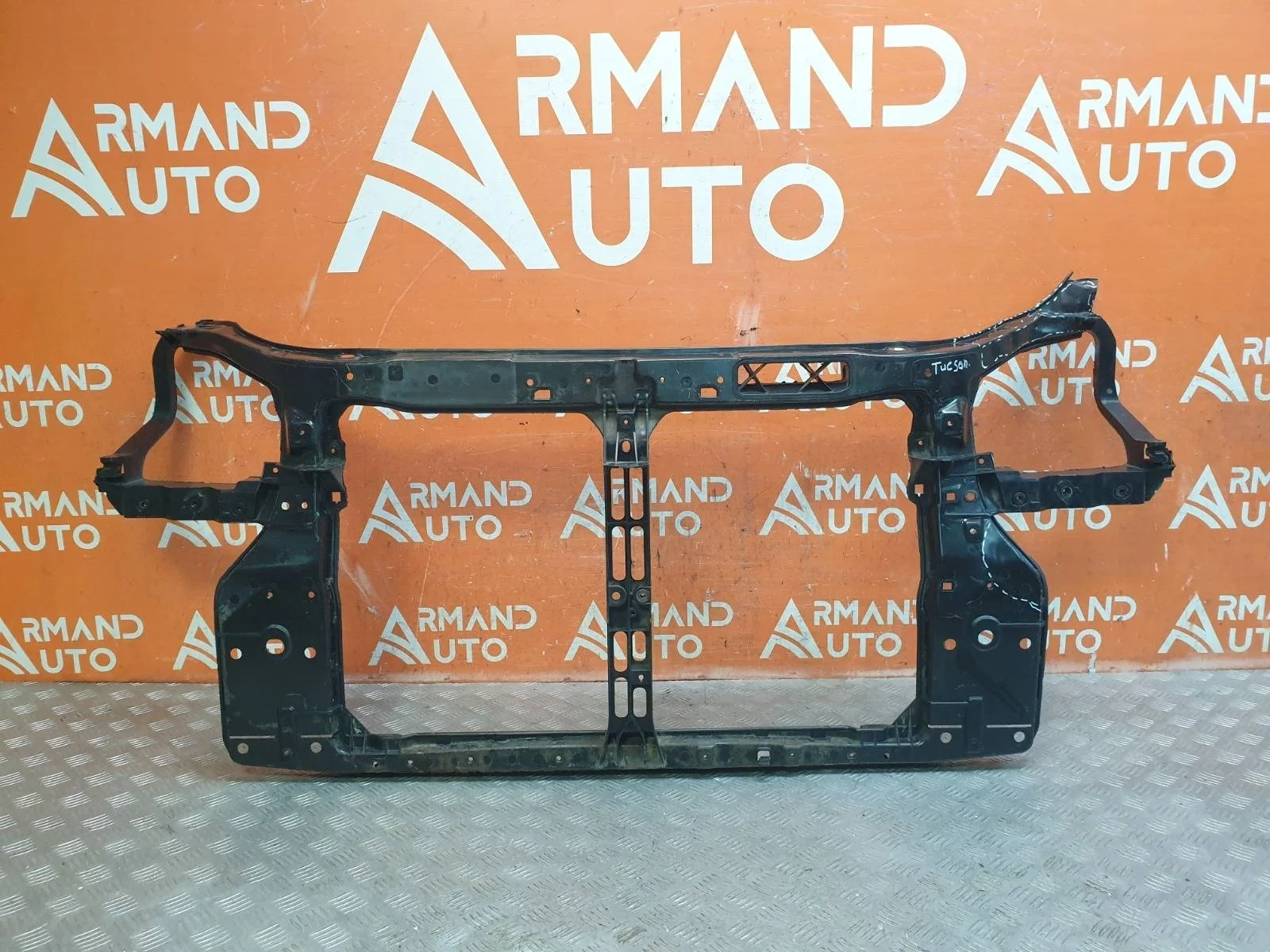 Панель передняя (суппорт радиатора) Hyundai Tucson 2004-2010 JM