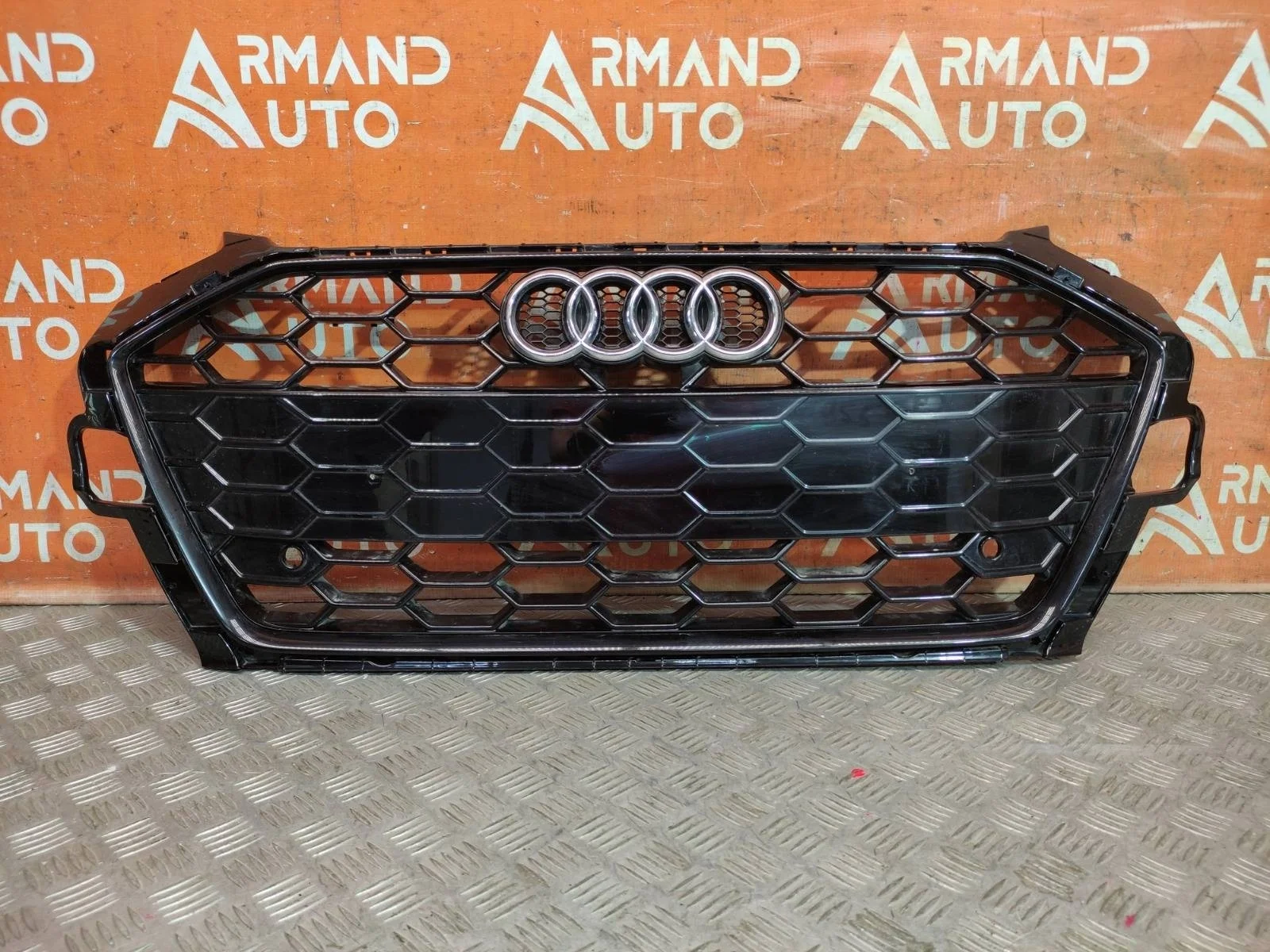 Решетка радиатора Audi A4 2019-нв 5 B9