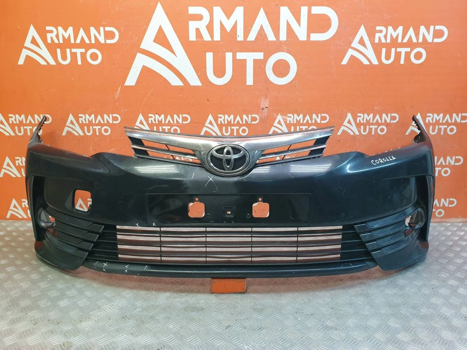 Бампер Toyota Corolla 2015-2019 11 E160 E170 E180