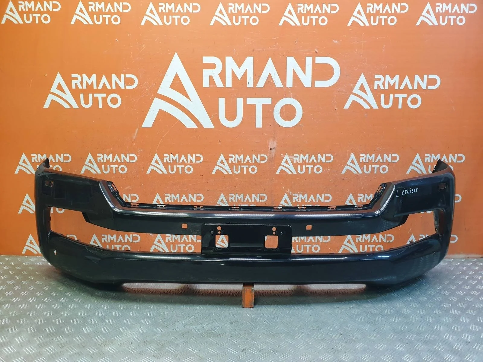 Бампер Toyota Land Cruiser 2015-2021 200
