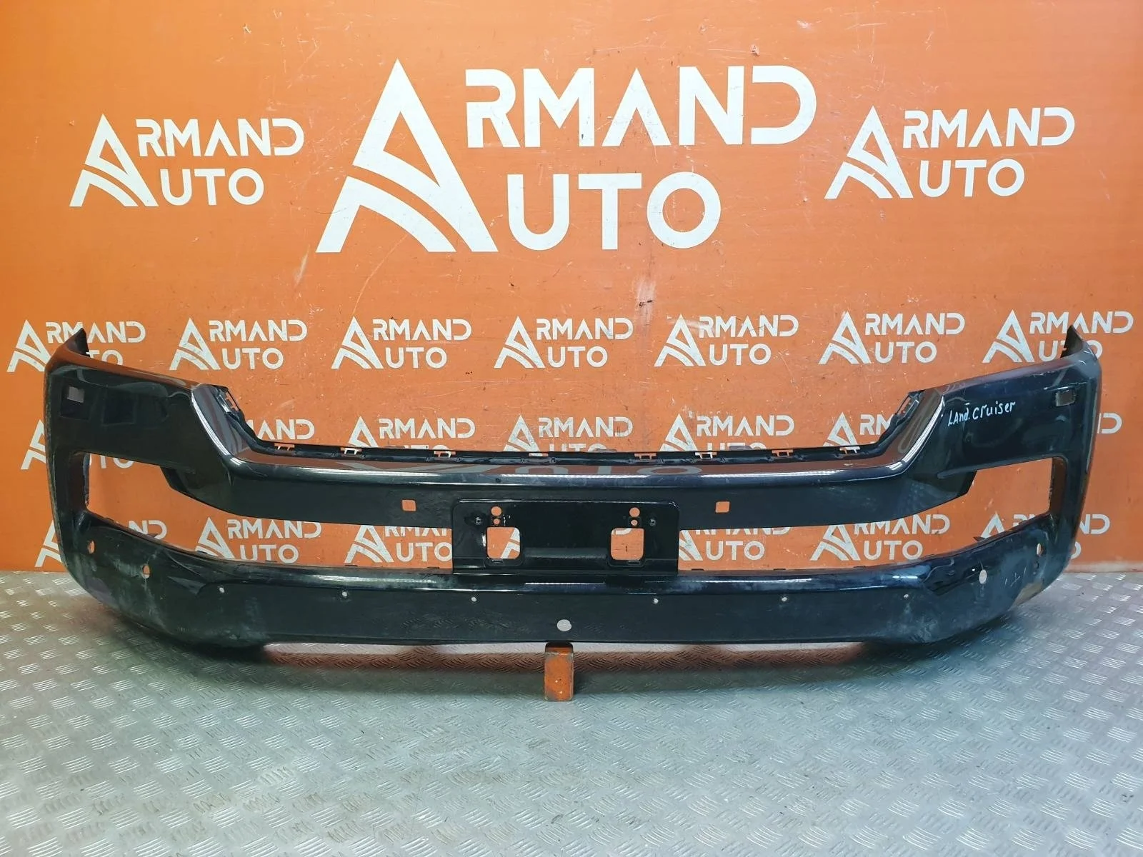 Бампер Toyota Land Cruiser 2015-2021 200
