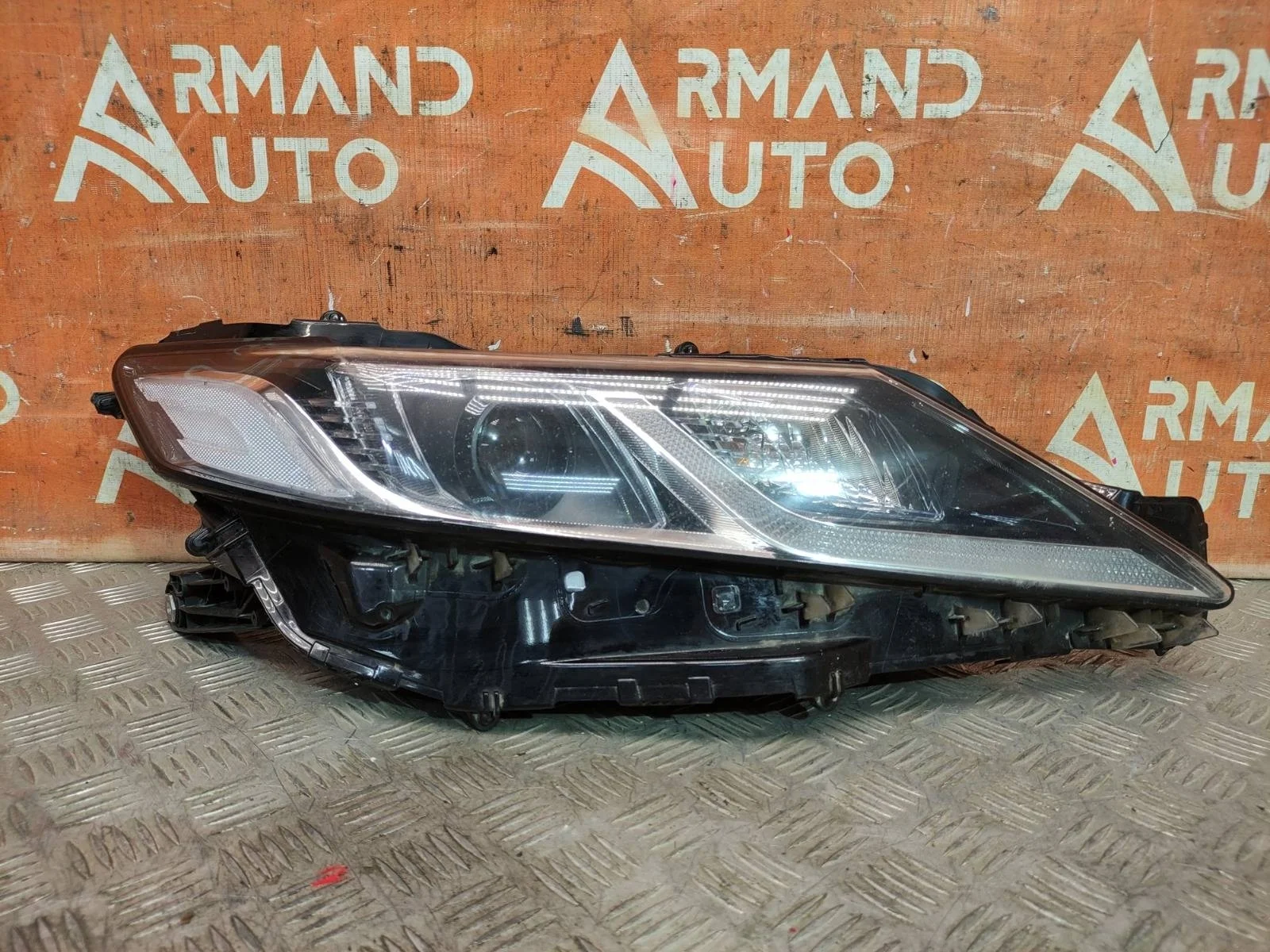 Фара Toyota Camry 2020-нв 8 XV70