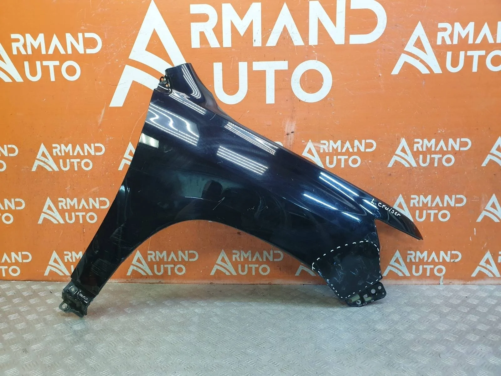 Крыло Toyota Land Cruiser 2015-2021 200