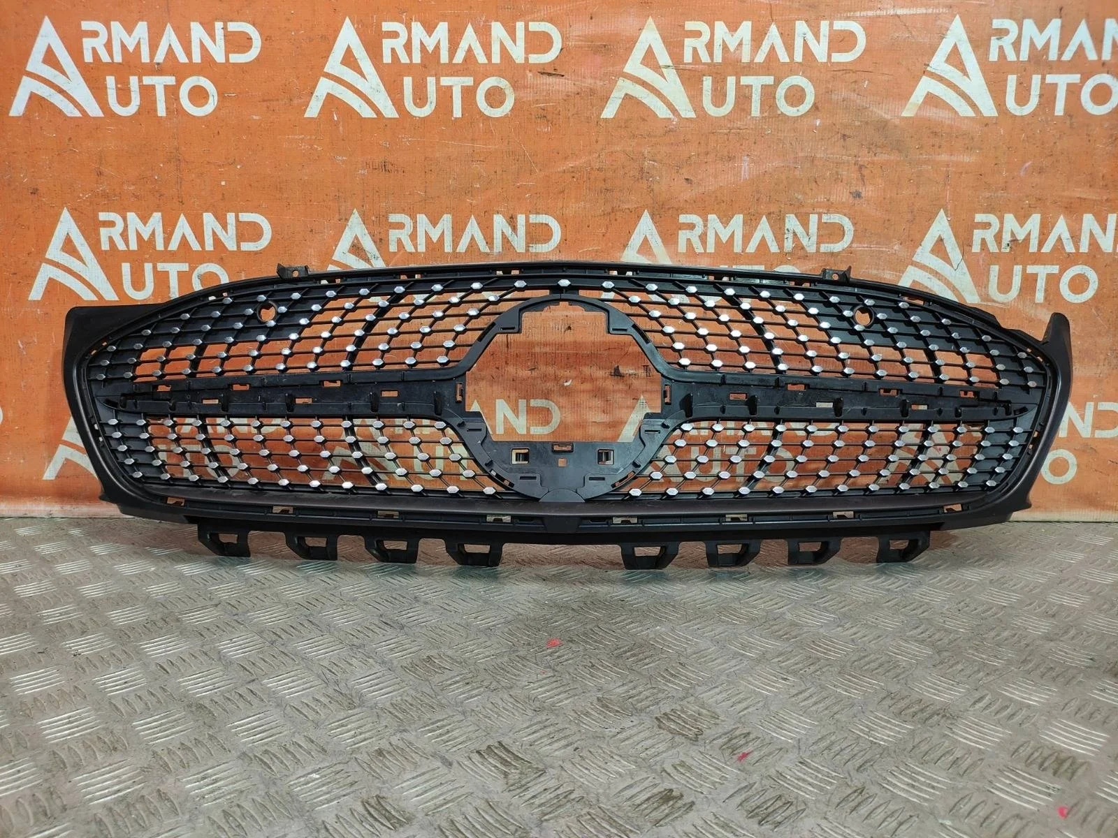 Решетка радиатора Mercedes CLA-Class 2019-нв C118