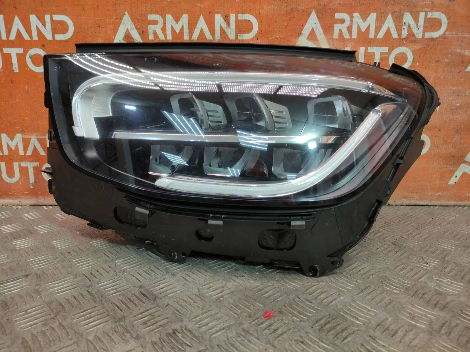 Фара Mercedes GLC-Class 2019-нв X253
