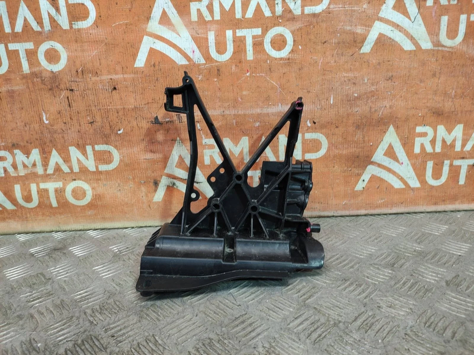 Кронштейн панели передней Mercedes -Class 2016-нв W213, S213, C238