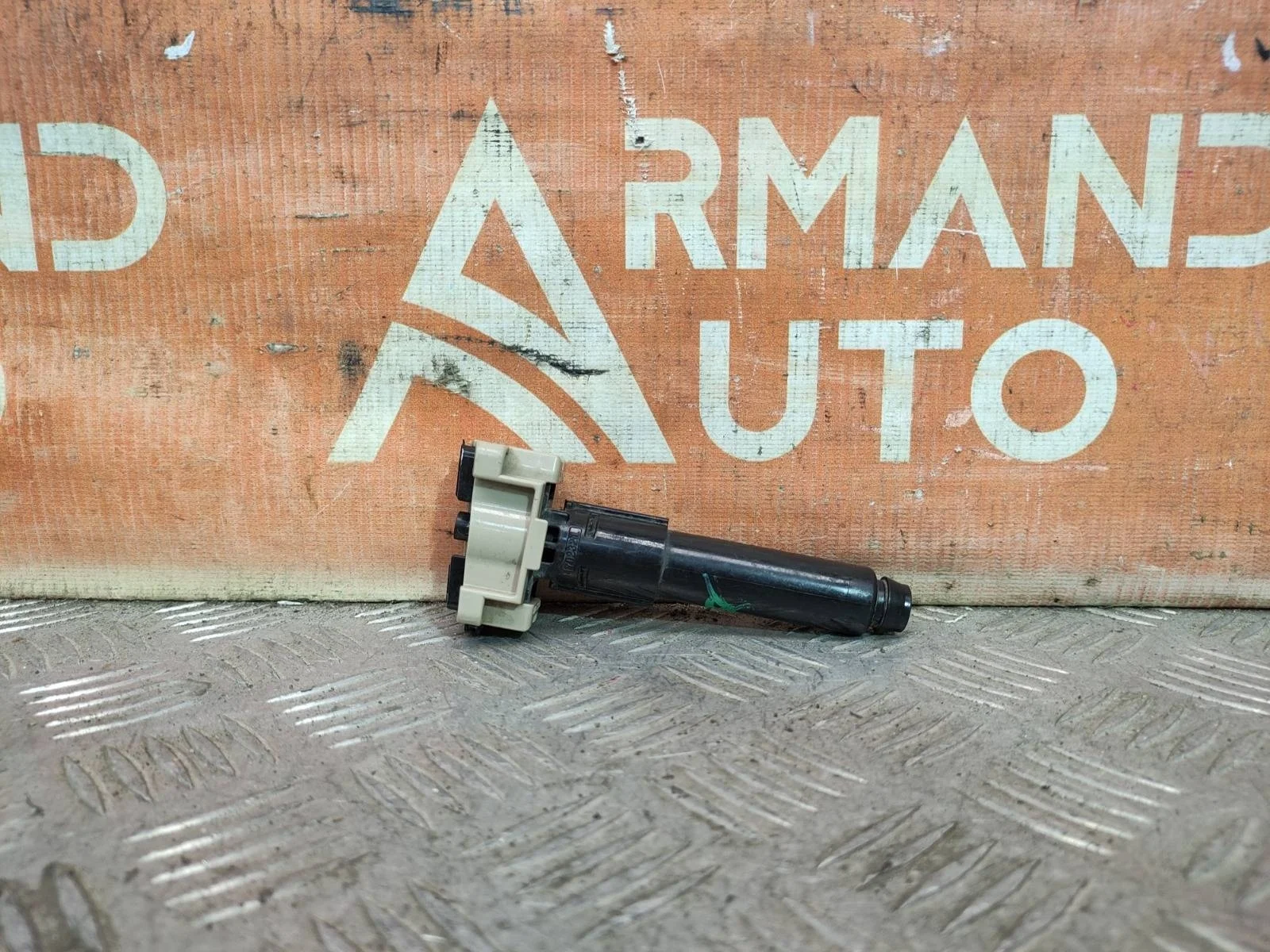 Форсунка фароомывателя Toyota Land Cruiser Prado 2013-2017 150