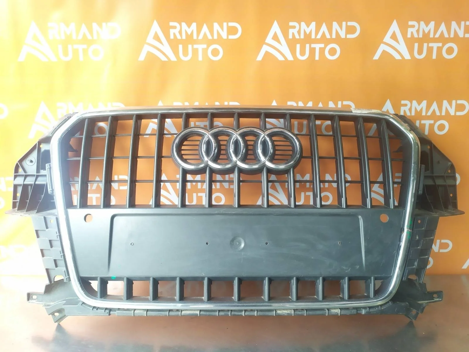 Решетка радиатора Audi Q3 2011-2014 8U