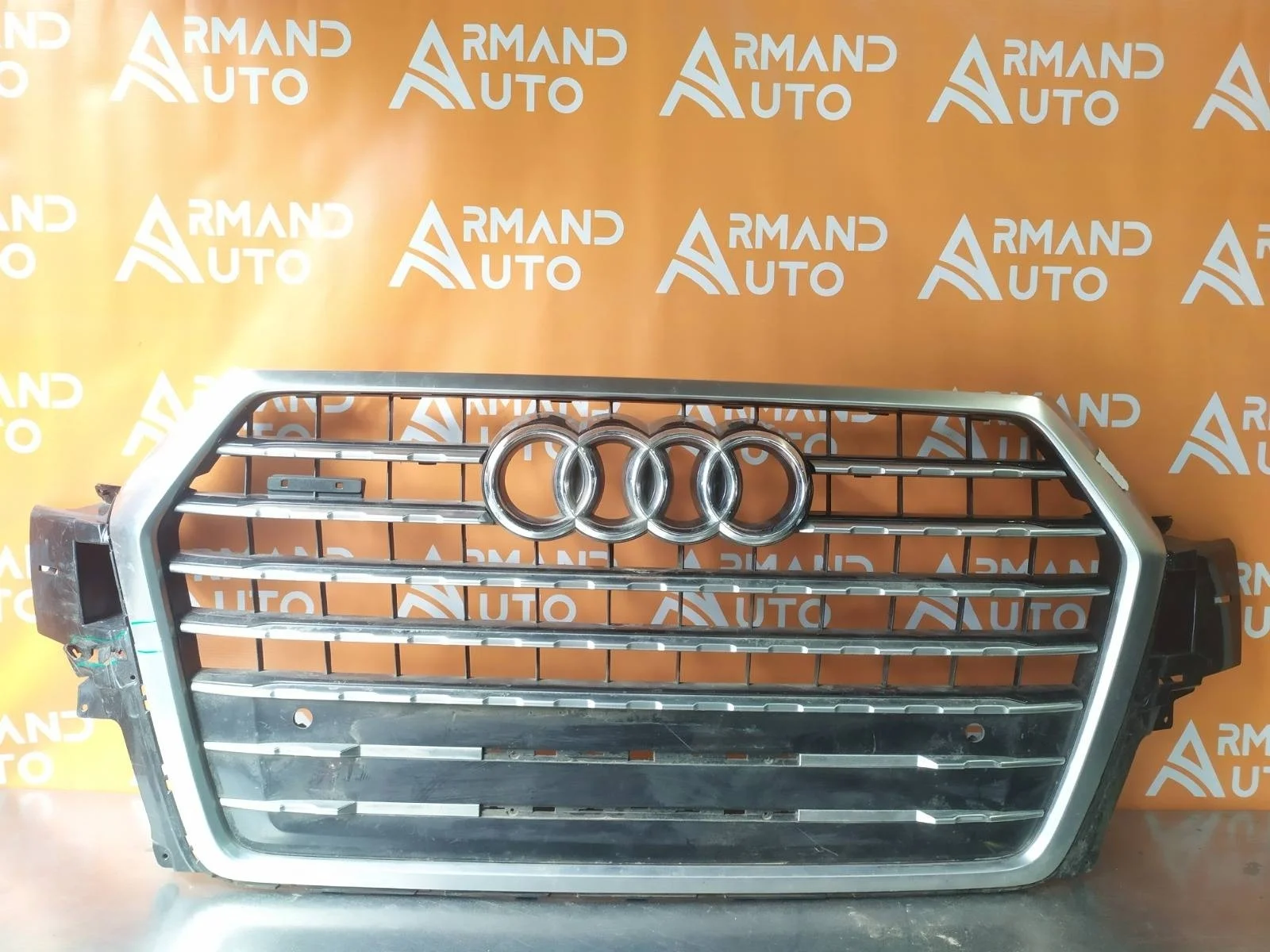 Решетка радиатора Audi Q7 2015-2020 4M