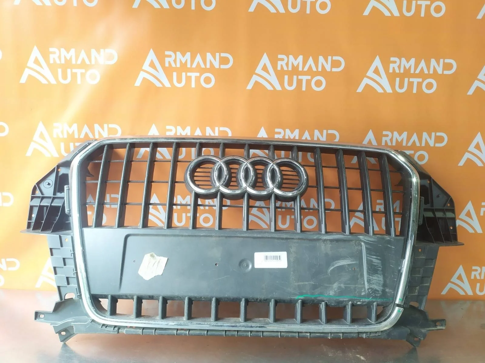 Решетка радиатора Audi Q3 2011-2014 8U