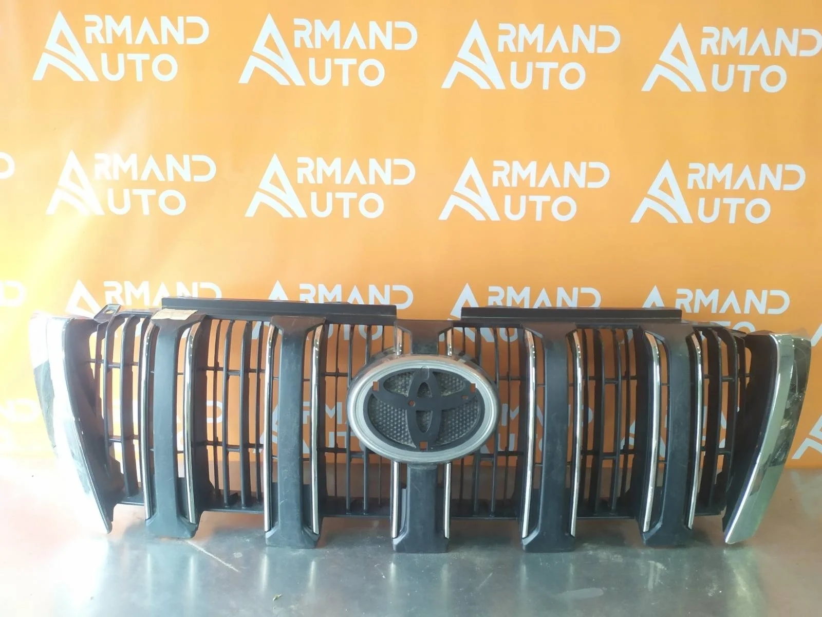 Решетка радиатора Toyota Land Cruiser Prado 2013-2017 150