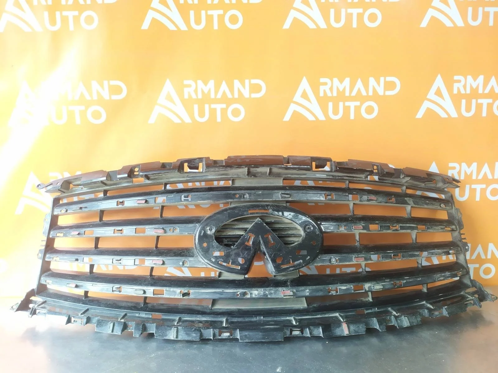 Решетка радиатора Infiniti QX60 2013-2016