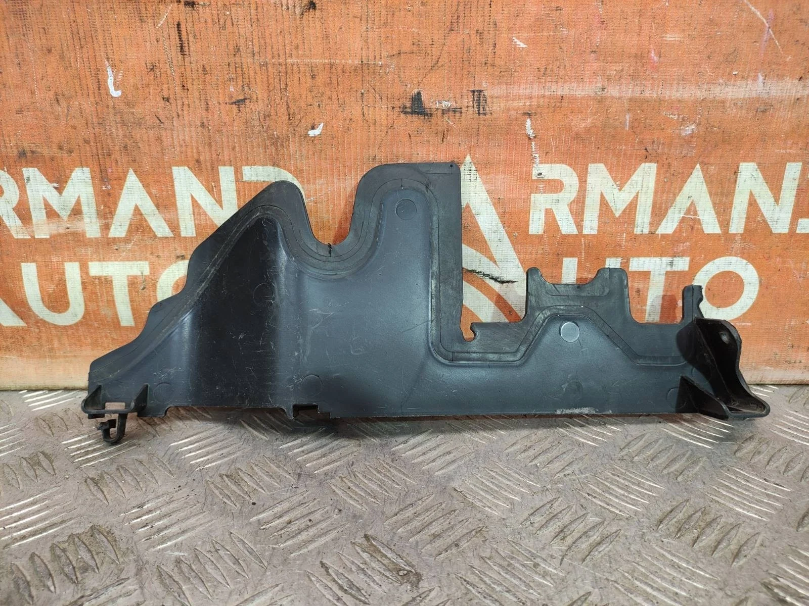 Дефлектор радиатора Volkswagen Tiguan 2007-2011