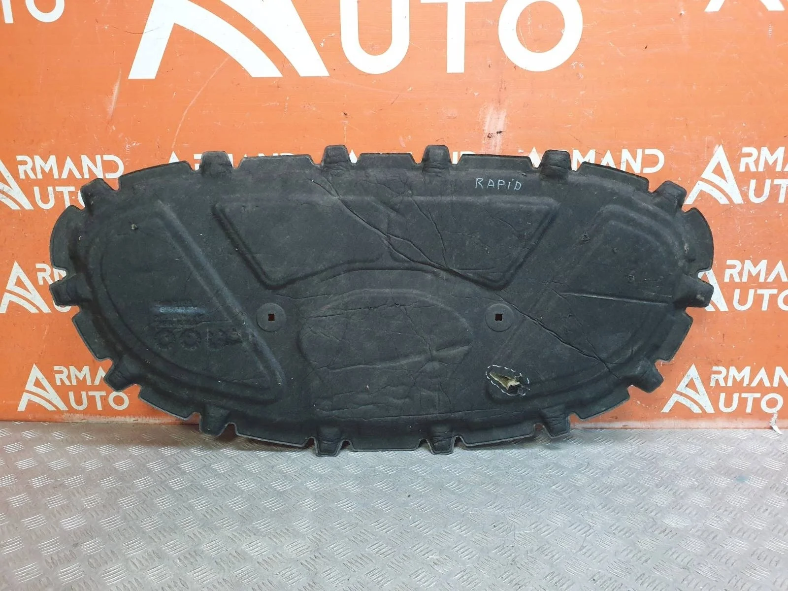 Шумоизоляция капота Skoda Rapid 2020-нв