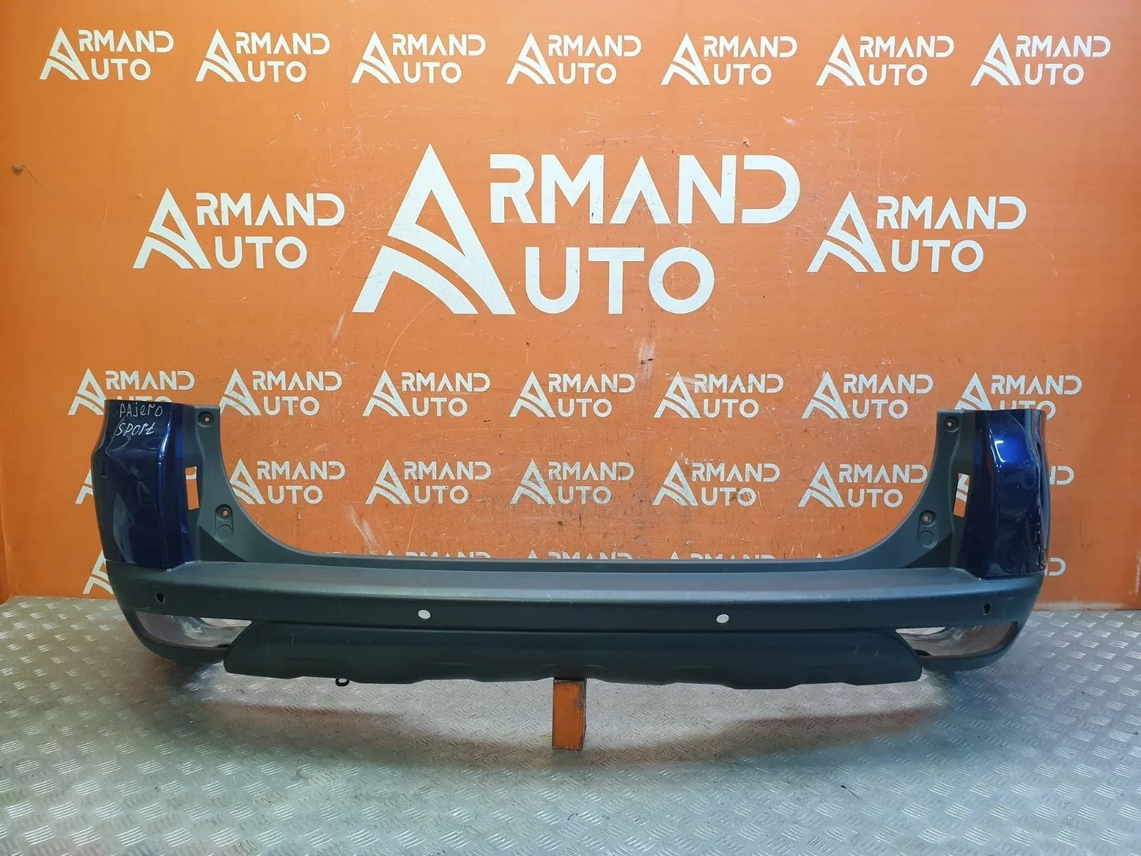 Бампер Mitsubishi Pajero Sport 2008-2016