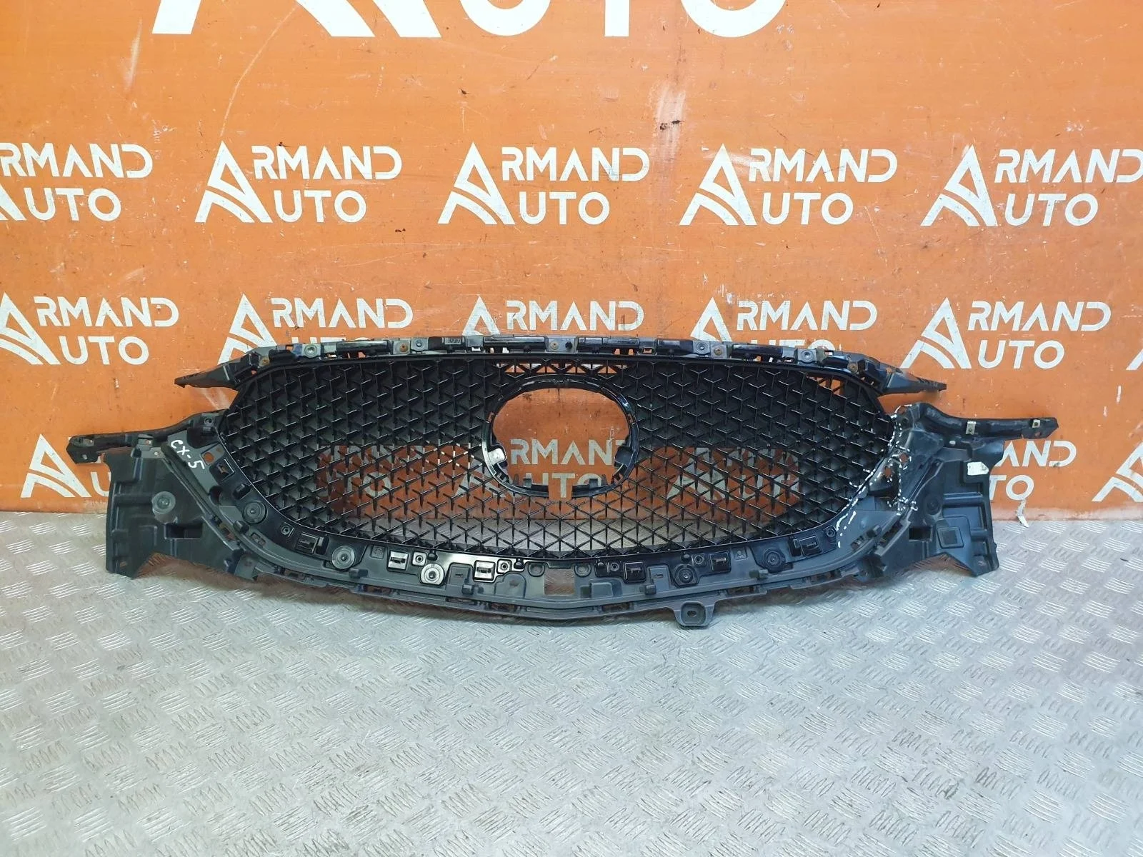 Решетка радиатора Mazda CX-5 2017-нв