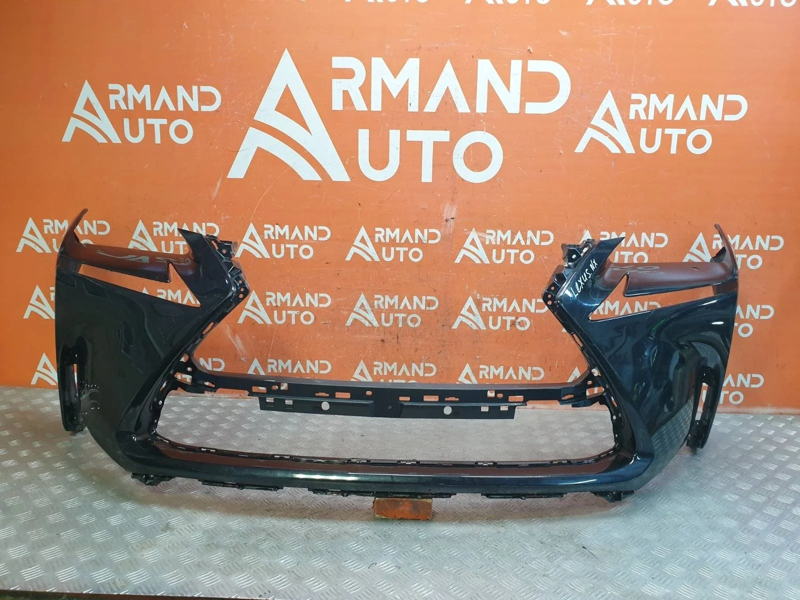 Бампер Lexus NX 2014-2017