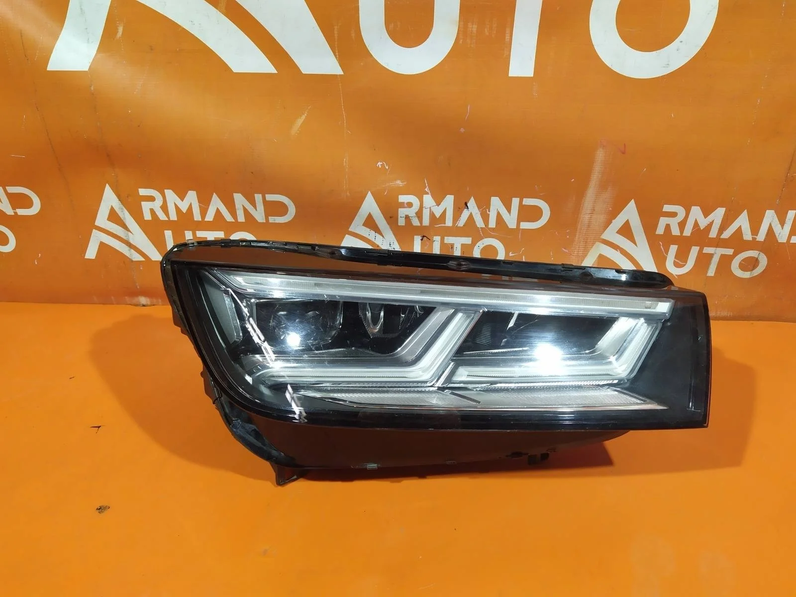 Фара Audi Q5 2017-2020 FY