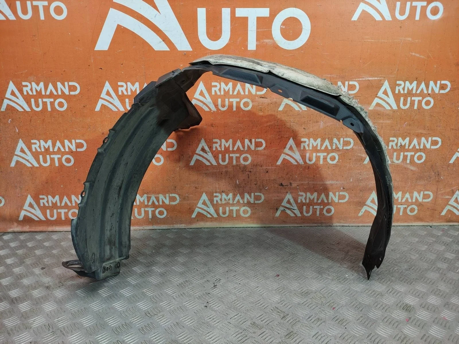 Подкрылок Lexus LX 2015-2023 URJ200