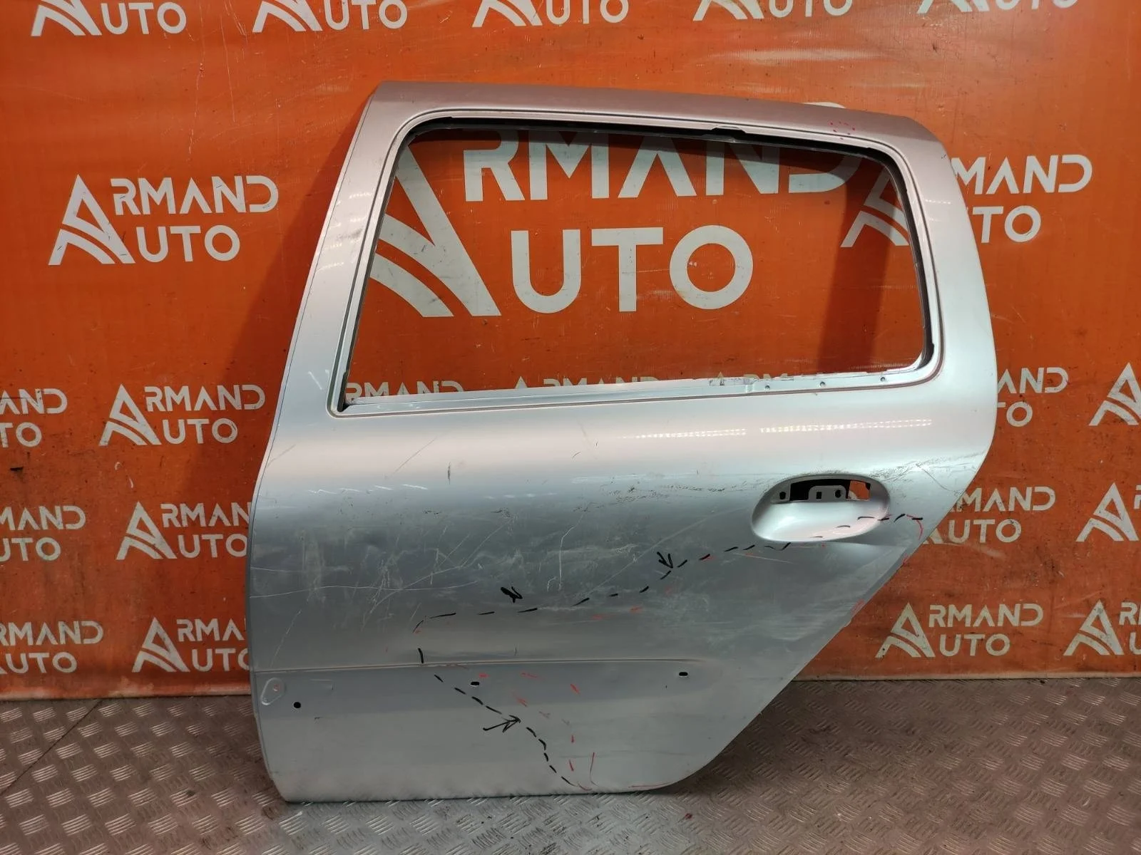 Дверь Renault Symbol 2002-2008 1