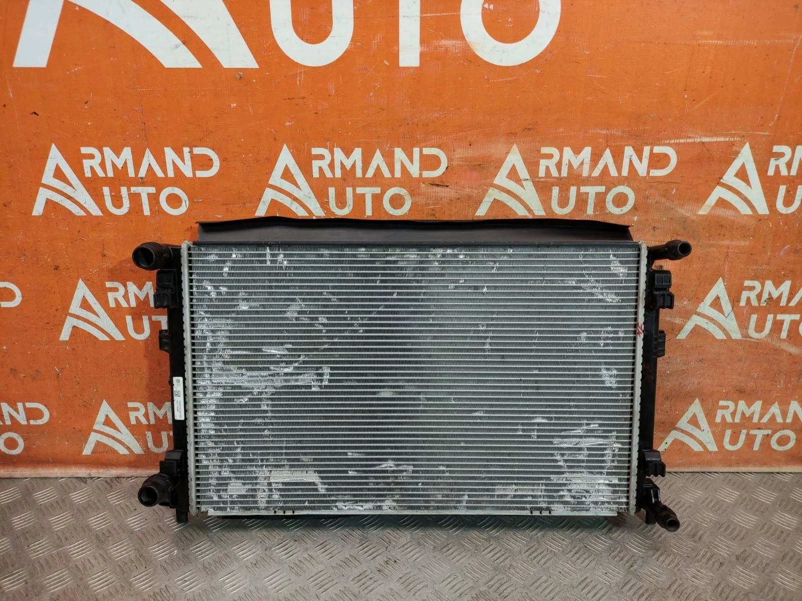 Радиатор двигателя (двс) Skoda Karoq 2017-нв