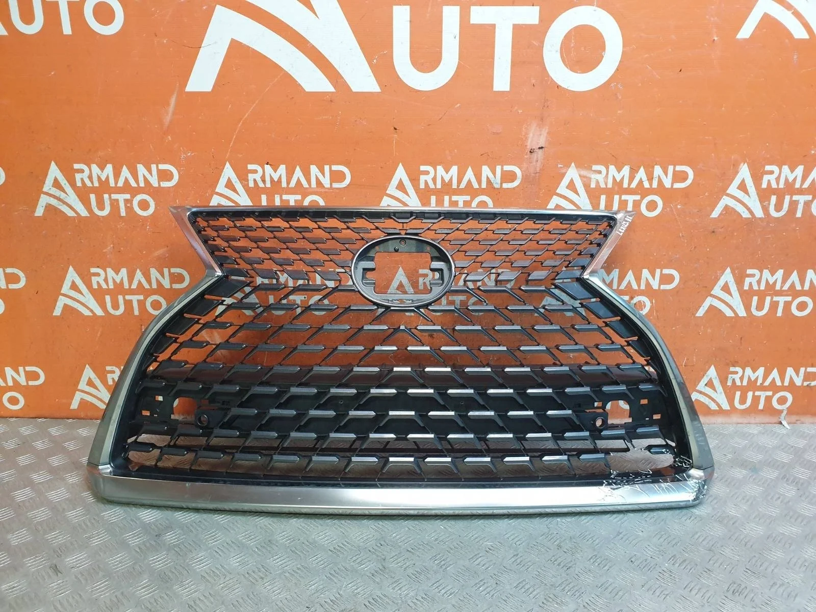 Решетка радиатора Lexus RX 2019-нв 4