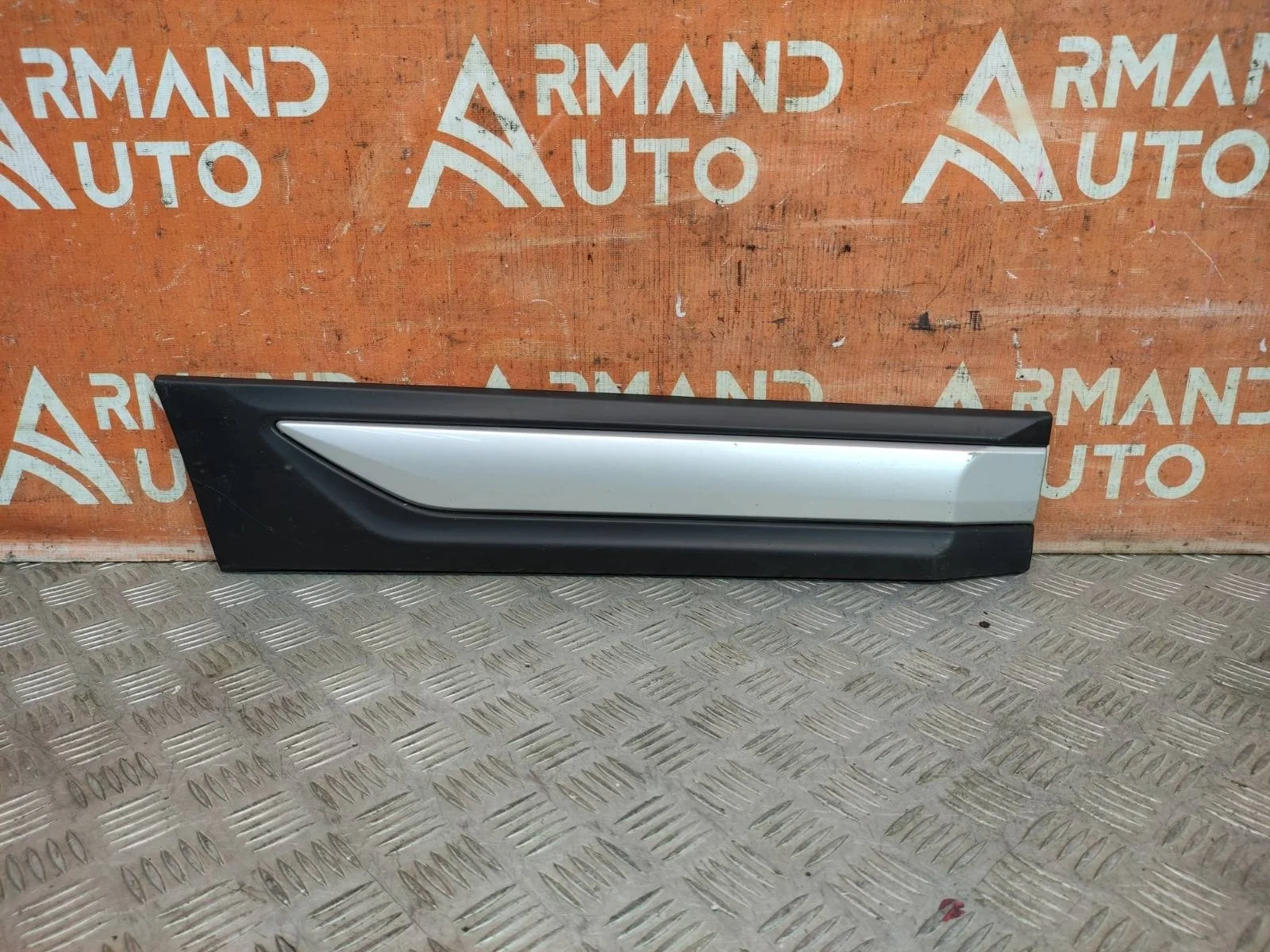 Молдинг двери Mitsubishi Outlander 2015-нв 3