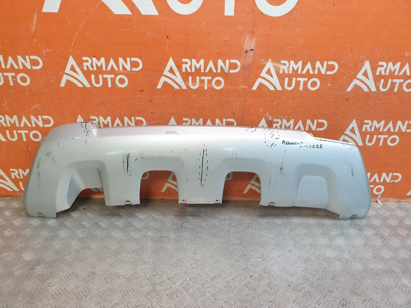 Накладка бампера Renault Duster 2015-2021