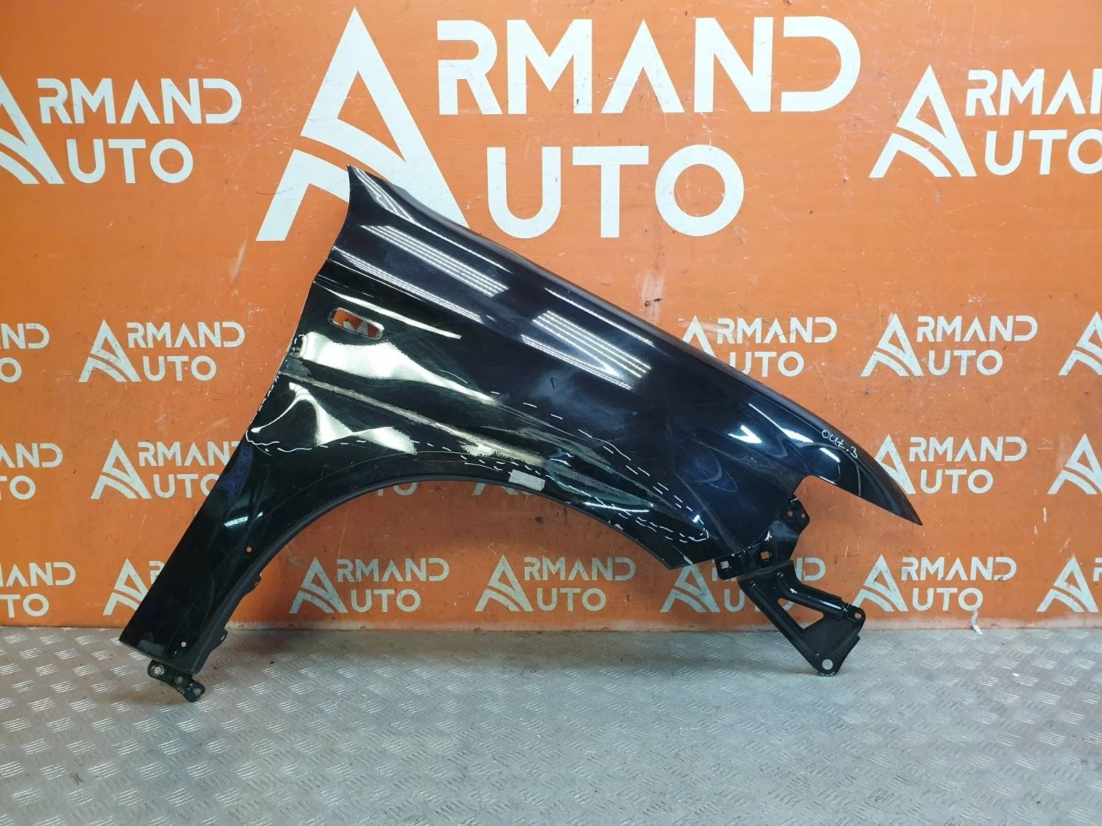 Крыло Mitsubishi Outlander 2015-нв 3