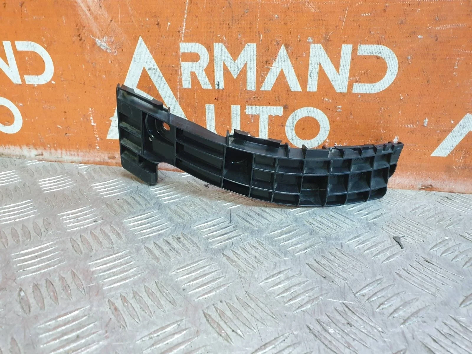 Кронштейн бампера Lexus RX 2008-2015 3 AL10