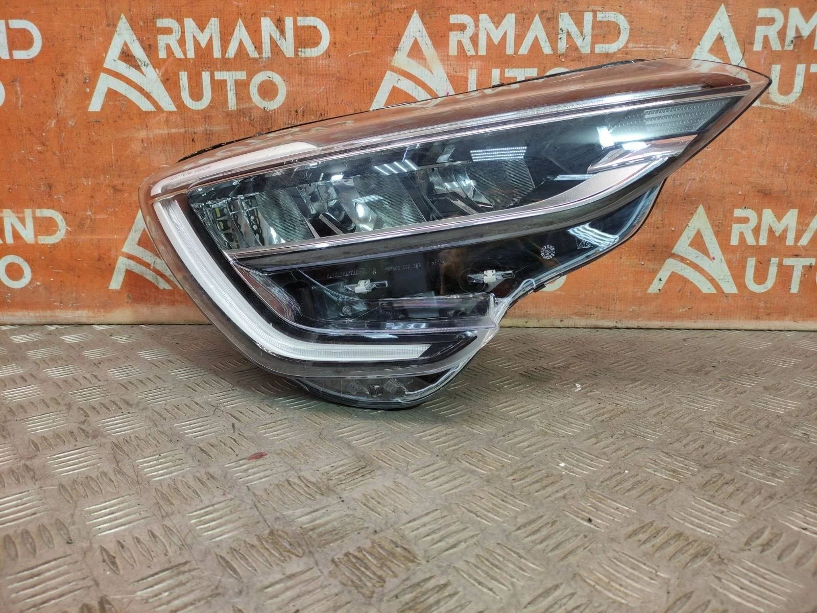 Фара Renault Arkana 2019-нв