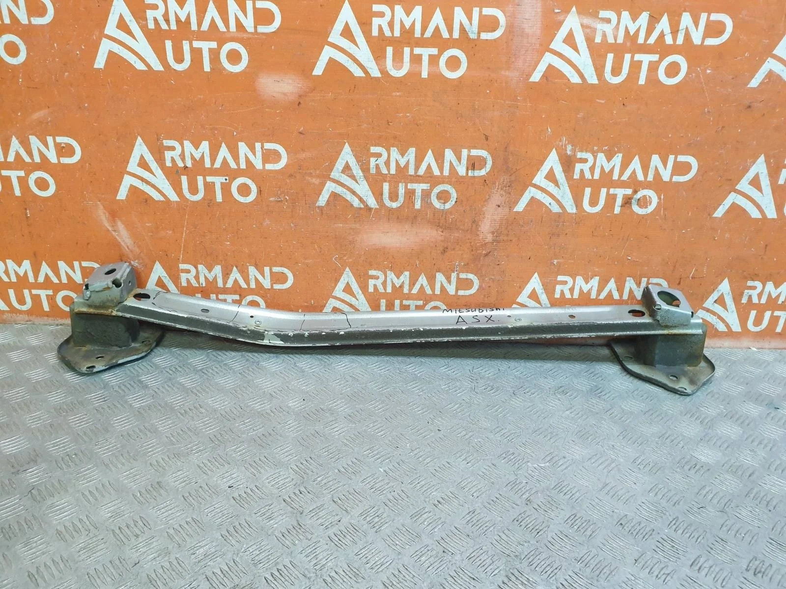 Усилитель бампера Mitsubishi Eclipse Cross 2017-нв