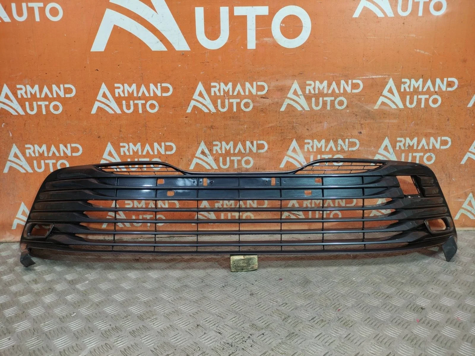 Решетка бампера Toyota Camry 2017-2020 8 XV70