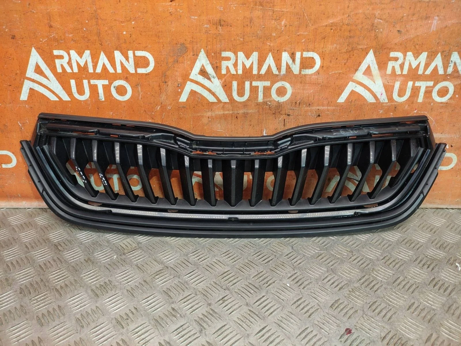 Решетка радиатора Skoda Rapid 2020-нв