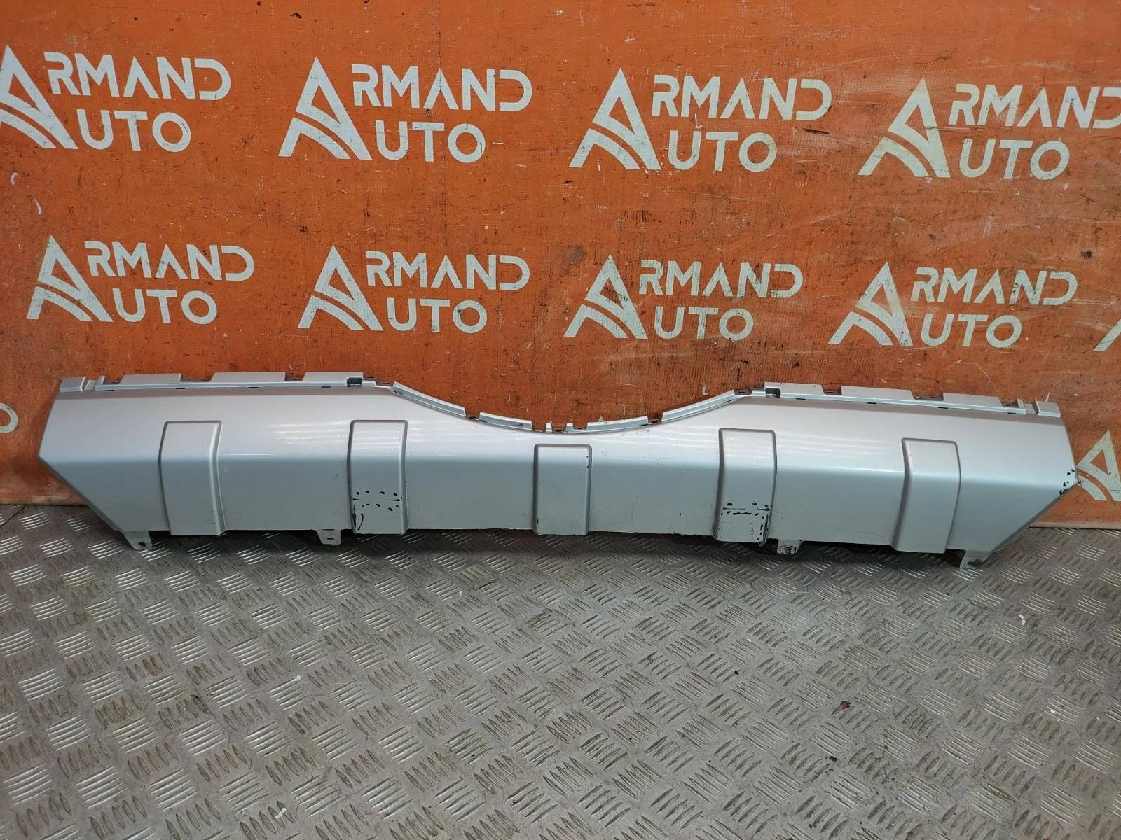 Накладка бампера Mitsubishi Pajero 2006-нв 4