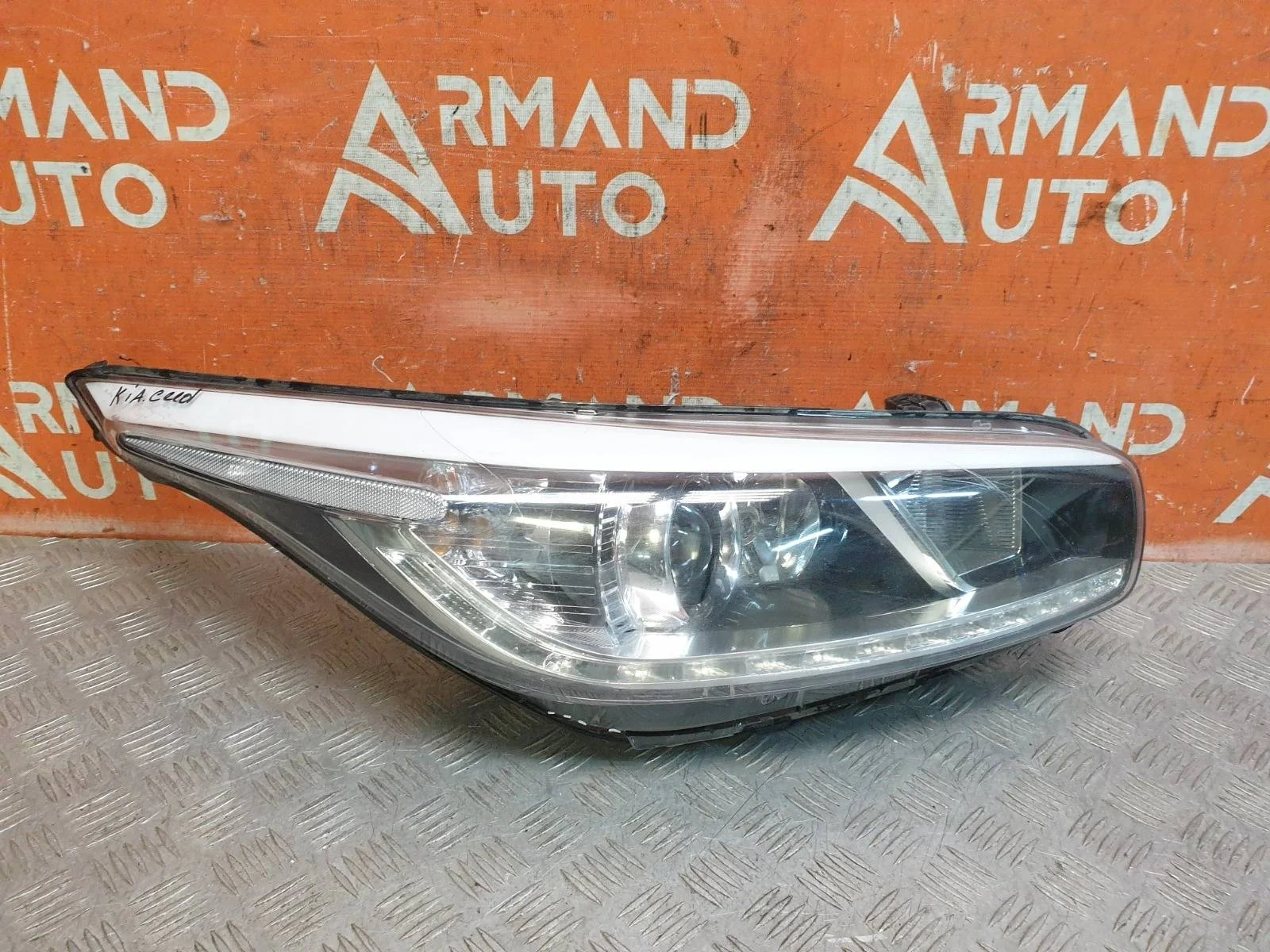 Фара Kia Ceed 2012-2018 JD