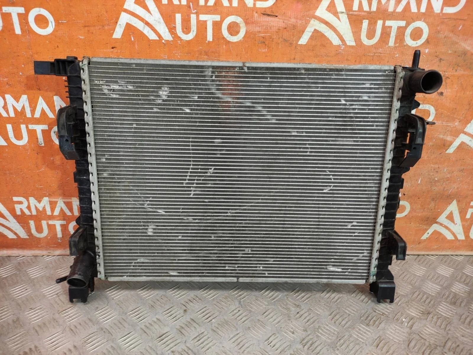 Радиатор двигателя (двс) Renault Logan 2012-2022