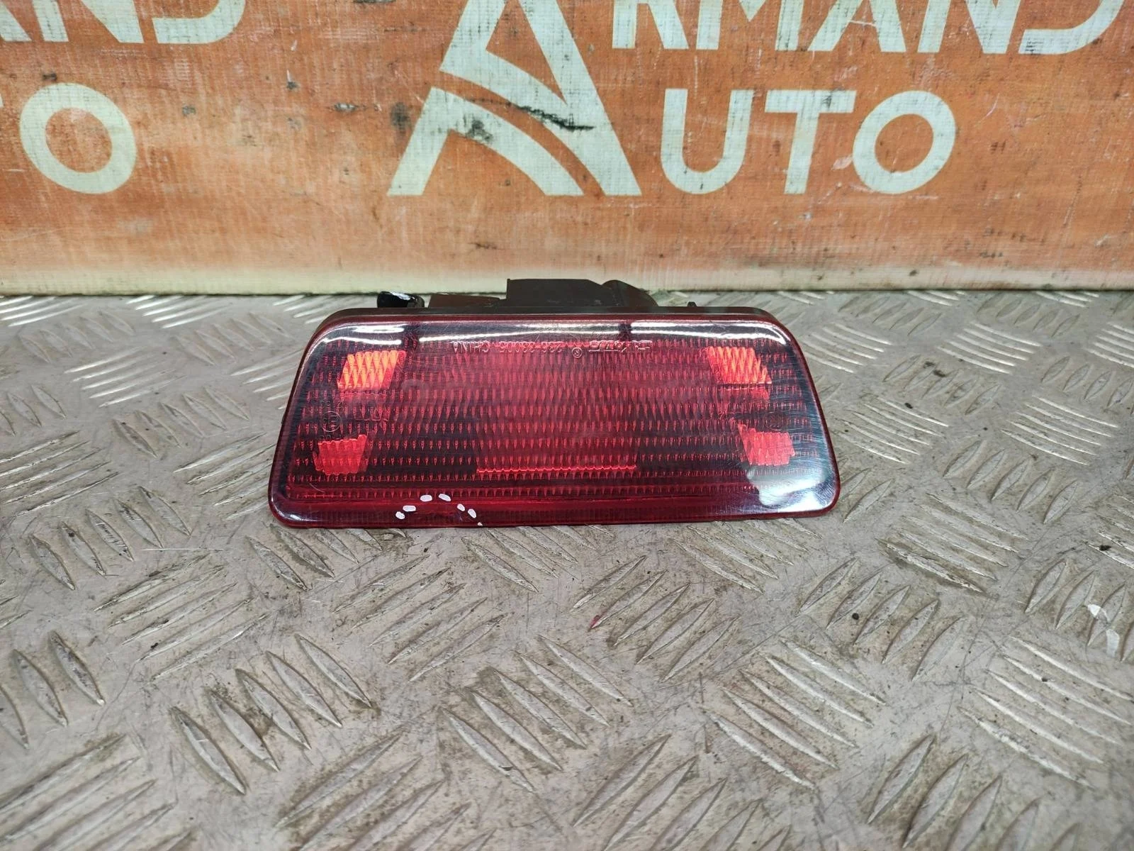 Фонарь противотуманный Nissan Juke 2010-2019 YF15