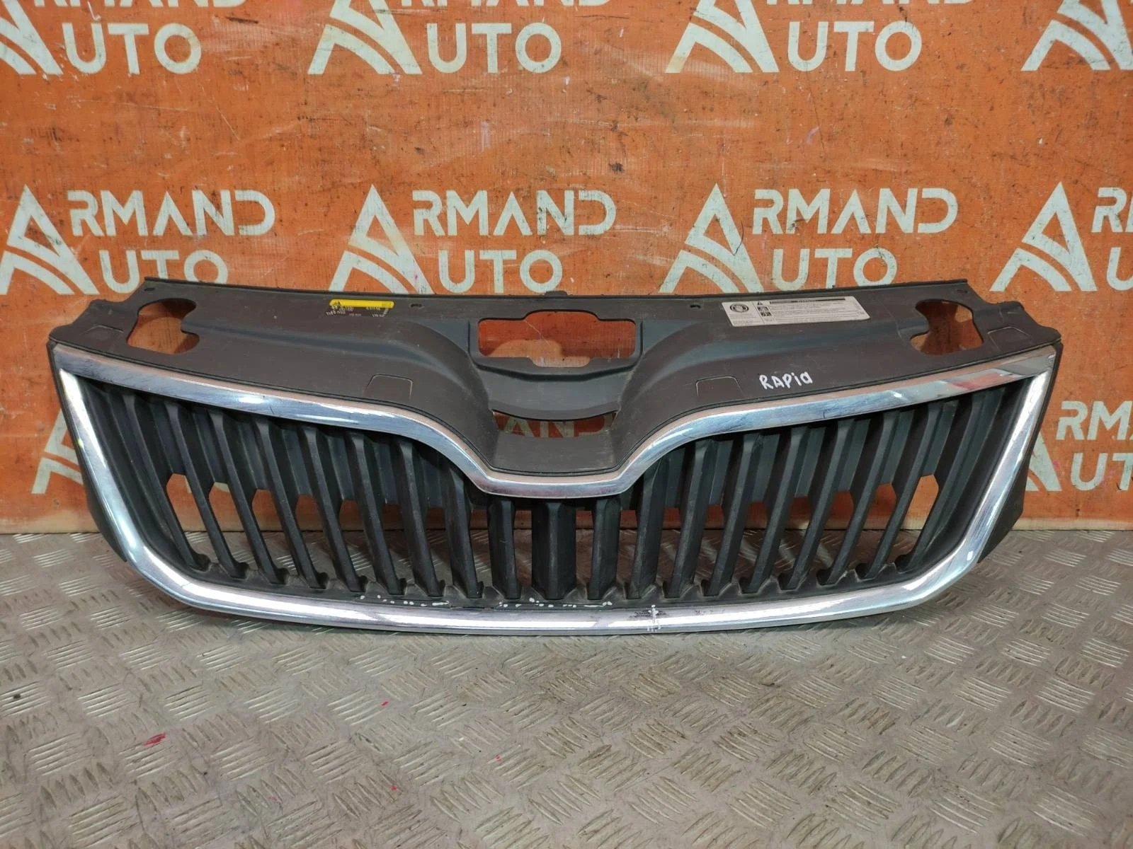 Решетка радиатора Skoda RAPID 2014-2020