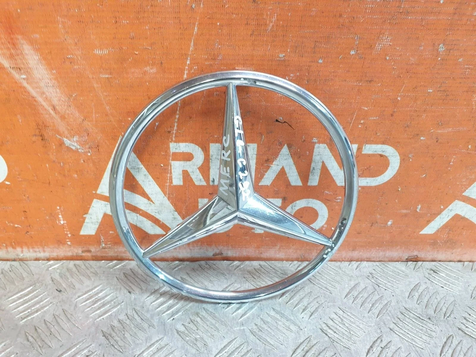 Эмблема Mercedes ML GLE-Class 2015-2018 W166