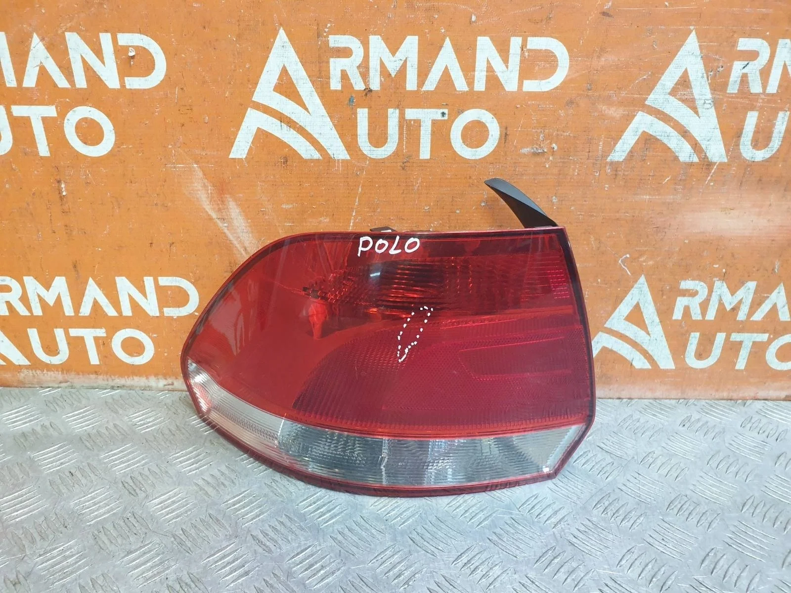 Фонарь Volkswagen Polo 2009-2015