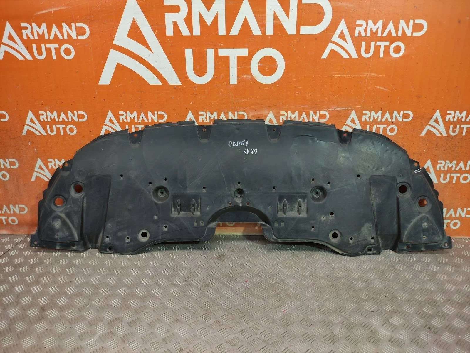 Пыльник бампера Toyota Camry 2020-нв 8 XV70