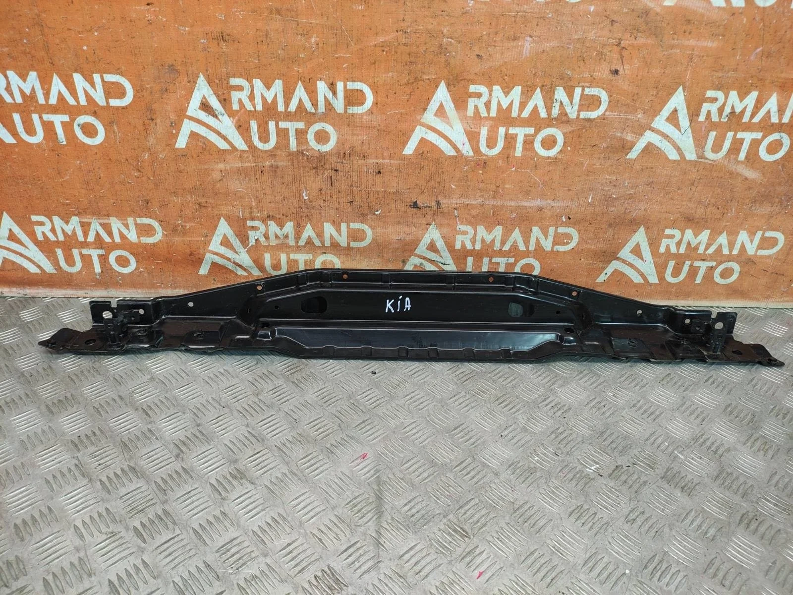 Панель передняя (суппорт радиатора) верхняя Kia Stinger 2017-нв