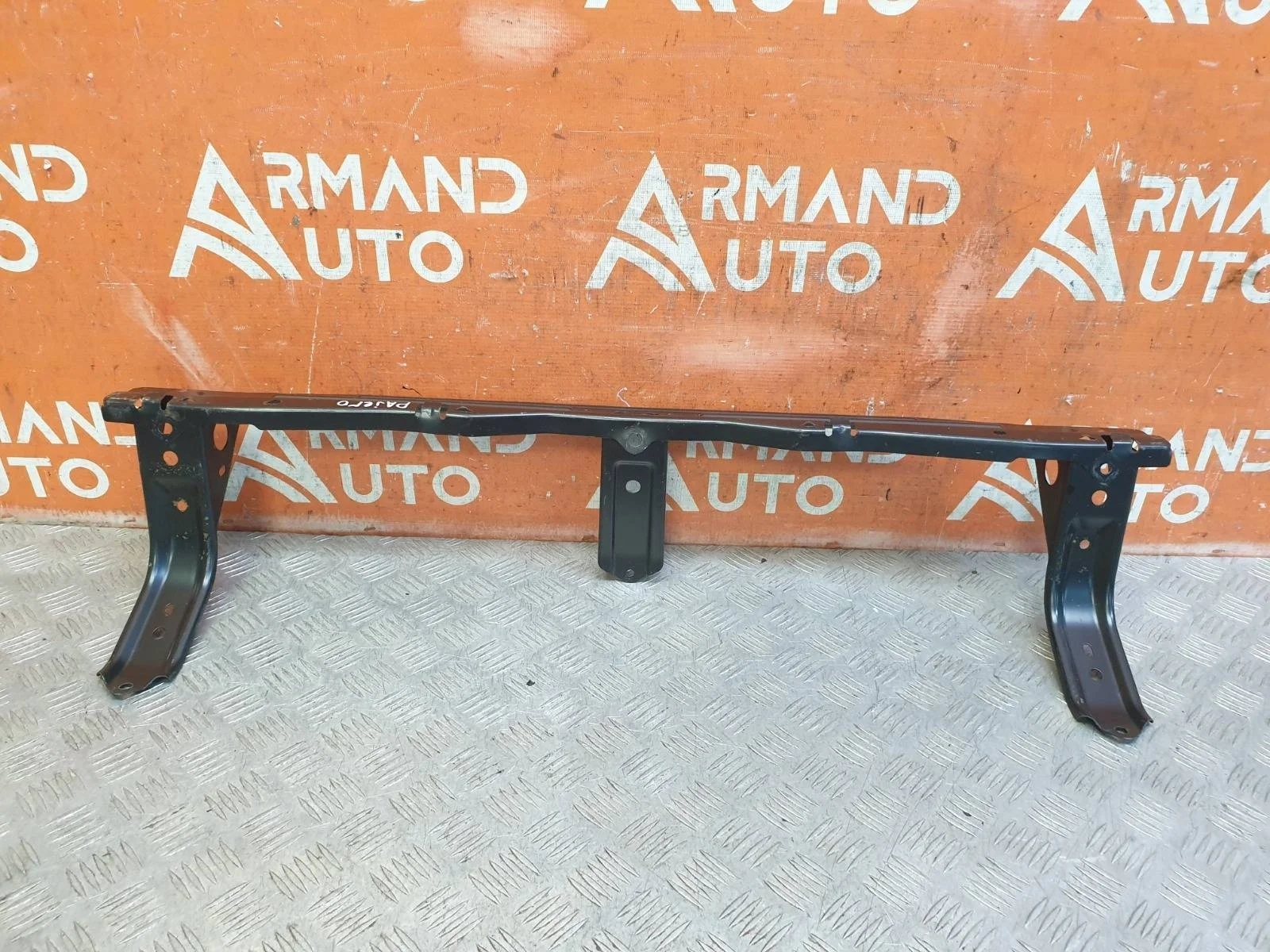 Усилитель бампера Mitsubishi Pajero Sport 2015-2021 3