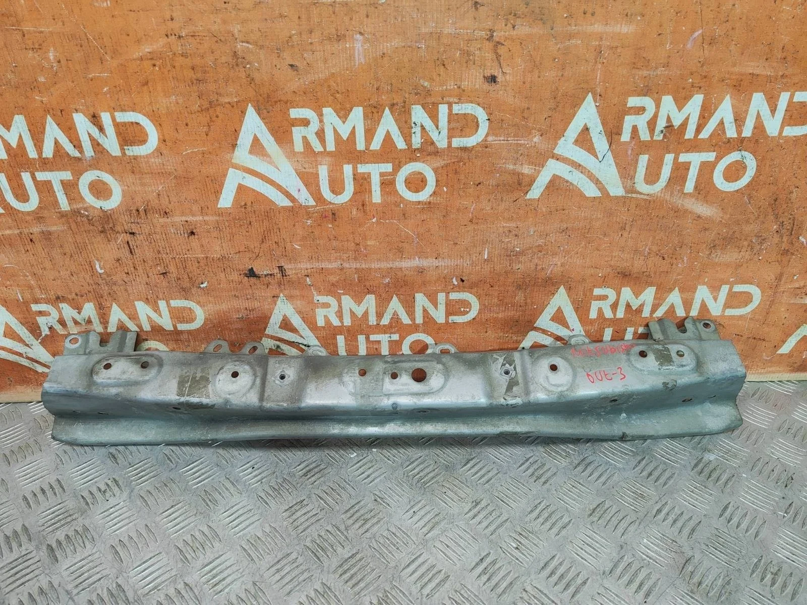 Усилитель бампера верхний Mitsubishi Outlander 2015-нв 3